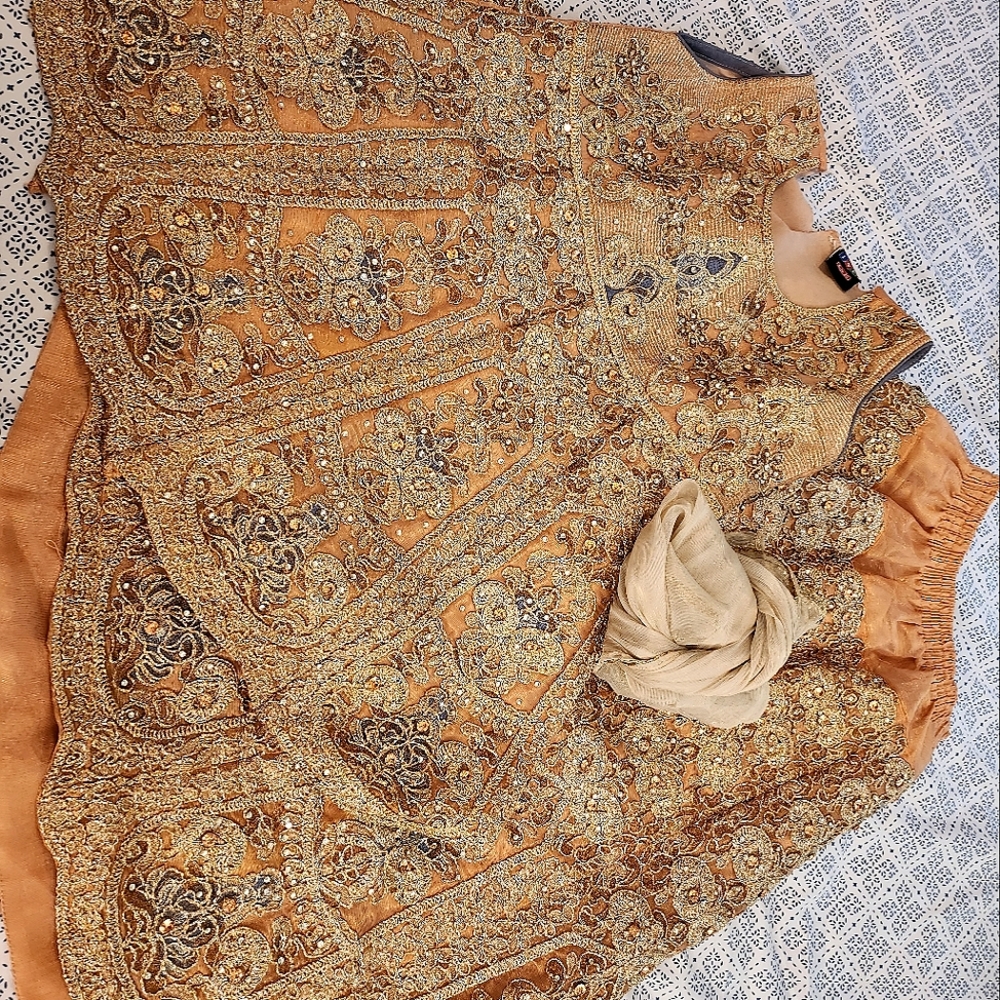 Indian/Pakistani baby girl dress, suggested age 7/8 yrs.  Worn for a few hours